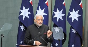 'Rockstar' Modi charms Australian media