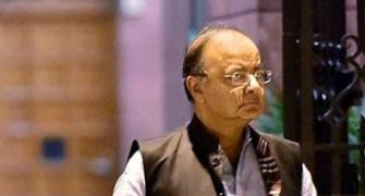Trouble for reforms: Sena sides with Opposition on Insurance Bill
