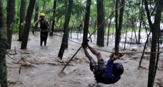 Flood alert sounded in Srinagar as Jhelum swells