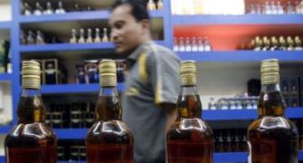Police begin enforcement of liquor ban in Kerala