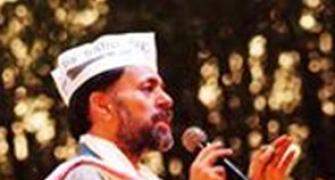 Yogendra Yadav dubs AAP show cause notice 'joke'