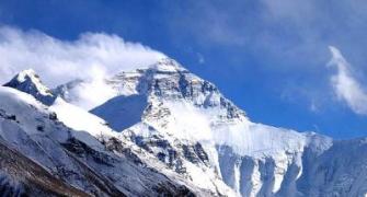 Nepalese soldier wins Tenzing-Hillary Marathon on Everest