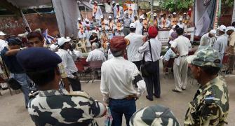 After outrage, cops allow veterans to continue OROP protest