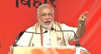 PM hits out at Nitish, asks people to get rid of 'arrogant politician'