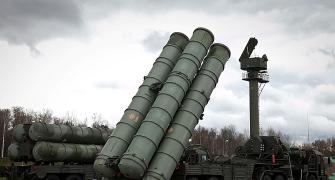 India to buy Russian S-400 Triumf air defence missile systems