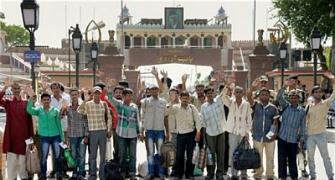 Pakistan releases 172 Indian fishermen