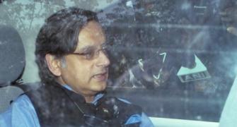 Tharoor grilled for 4 hours in Sunanda case
