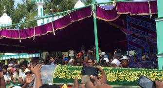 'Allah hu Akbar, Dr Kalam ki Jai' chants ring loud at Kalam's funeral