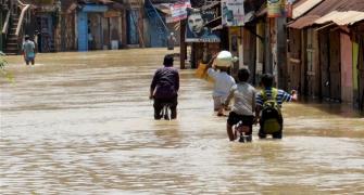 Cyclone Komen: Bengal, Odisha brace for impact