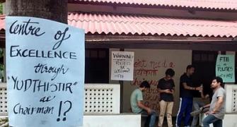 FTII students' protest against Gajendra Chauhan intensifies