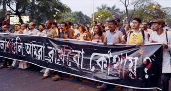 Bangladesh bans Islamist group linked to blogger killings