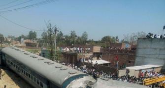 Dehradun-Varanasi Janta Express derails; 15 killed