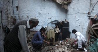 Rescuers race to reach Afghanistan, Pakistan as toll rises to 340