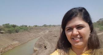 Pankaja Munde faces flak over 'drought selfies'