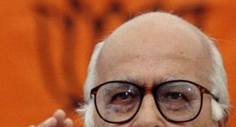 'I feel like resigning', says Advani over deadlock in Parliament
