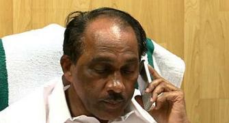 Kerala excise minister quits over bar bribery charges