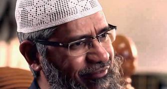 Zakir Naik cancels return; will not to return to India for 2-3 weeks