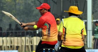 Akhilesh Yadav shows who the boss on cricket pitch is