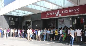 3 die in queue to exchange notes; ATMs across country run dry