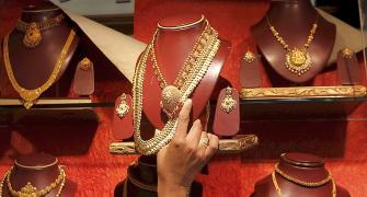 Jewellery stocks plunge post demonetisation