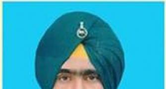 Give Pak a befitting reply: Kin of martyred jawan