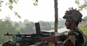 4 Pakistani posts along LoC destroyed in massive fire assault: Indian Army