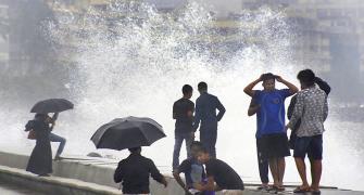 PHOTOS: Cyclone Ockhi-driven rain drenches Mumbai