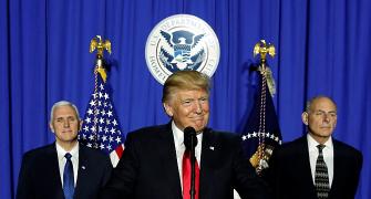 Trump orders construction of Mexico border wall