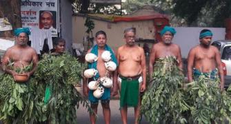 Tamil Nadu farmers temporarily call off strike after CM's assurance