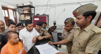 Yogi Adityanath takes cops by surprise, inspects police station
