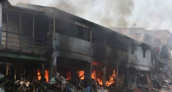 Massive fire outside Bandra station in Mumbai during demolition drive