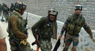 Army asks Kashmiri terrorists to return to mainstream