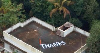 How flood-hit Keralites say 'THANKS' to defence personnel