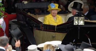 British Queen Elizabeth gets pay rise