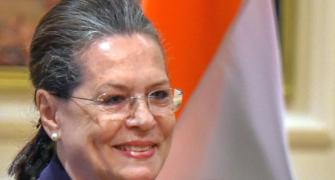 'Acche Din' will soon be 'India Shining': Sonia on 2019 Lok Sabha polls