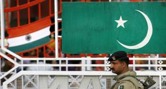 Pak expels Indian envoy; suspends bilateral trade