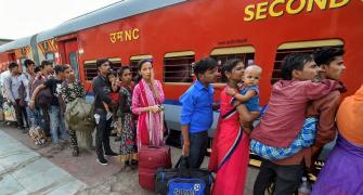 Exodus of migrants from Gujarat continues; snowballs into political slugfest