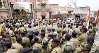 Cops can't enter Jagannath temple with guns, shoes: SC