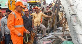Delhi: 4 children, 2 women killed in building collapse