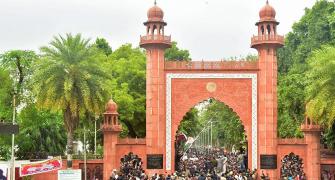 21 held after clashes between AMU students, police