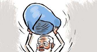Economic crisis: 'Modi should consult Manmohan'