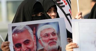 Thousands mourn for Iranian general Soleimani