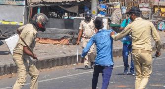 Migrant workers clash with cops in Surat; 11 hurt