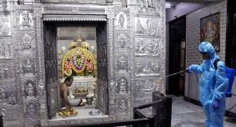Maha religious places reopen, devotees offer prayers