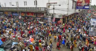 Durga puja: Social distancing goes awry in Kolkata