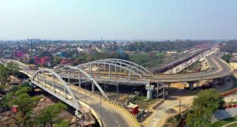Bridge or no bridge, Biharis always reach destination