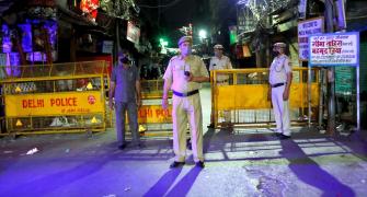 Weekend curfew in Delhi; malls, gyms to be closed