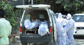 22 Covid bodies stuffed in 1 ambulance in Maha