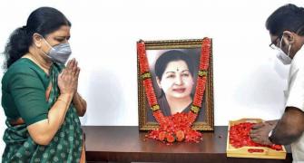 Sasikala returns to TN, to engage in active politics