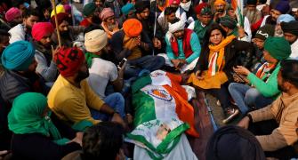Chaos in Delhi as tractor parade turns violent, 1 dead